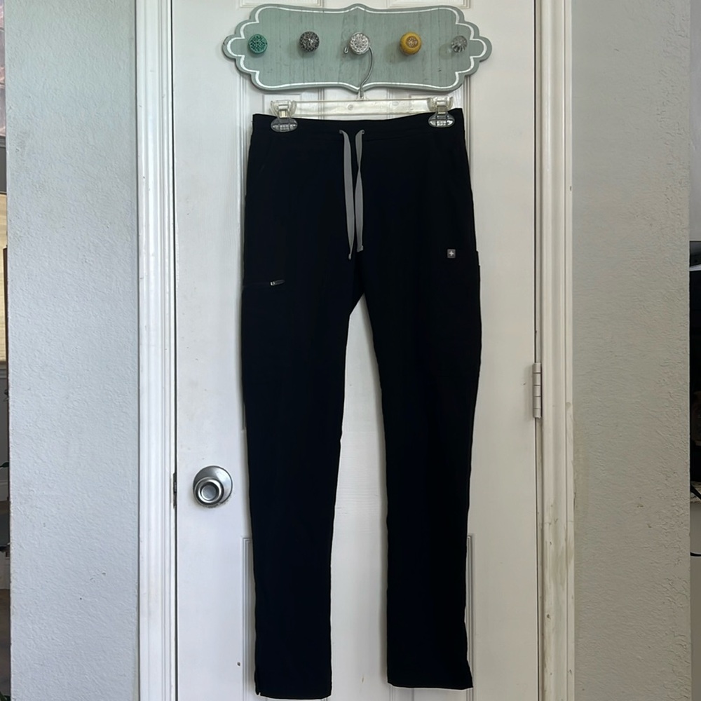 Figs Yola skinny scrub pants